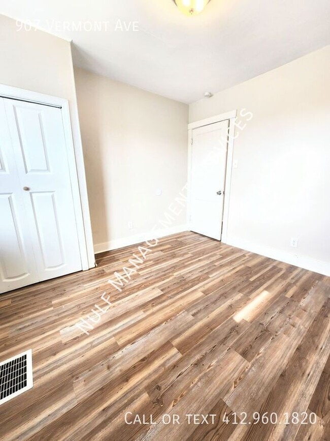 Photo - 907 Vermont Ave House