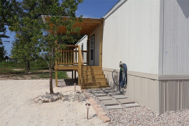 Building Photo - 9105-5914 18