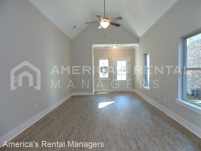 Foto del edificio - 3 br, 2 bath House - 5489 Park Side Road