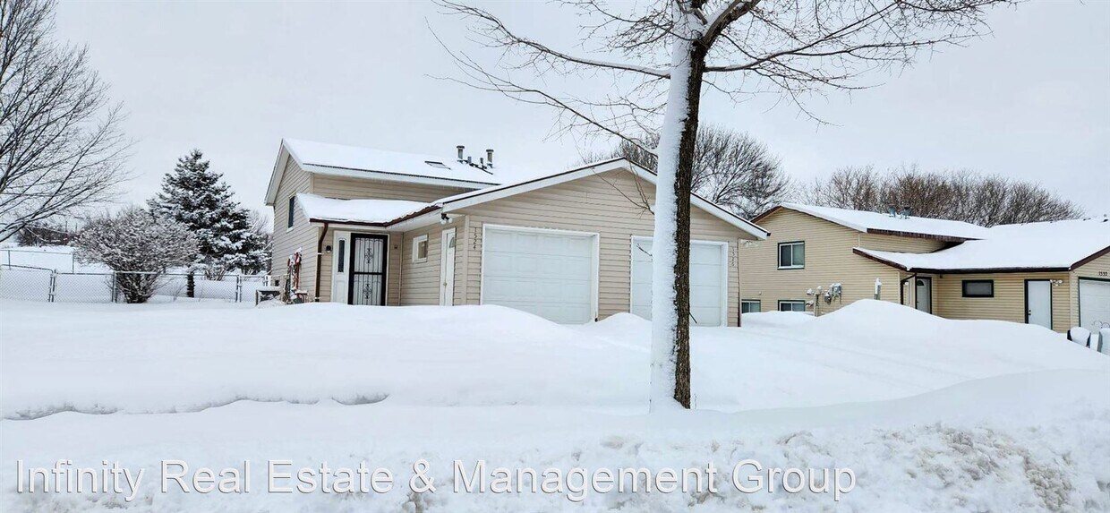 2 br, 1.5 bath House 1524 45th St NW House Rental in Rochester, MN