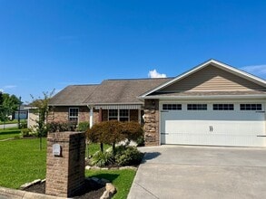 Building Photo - 1243 Avery Ln