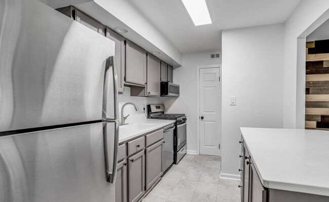 Building Photo - 12311 Braxfield Ct