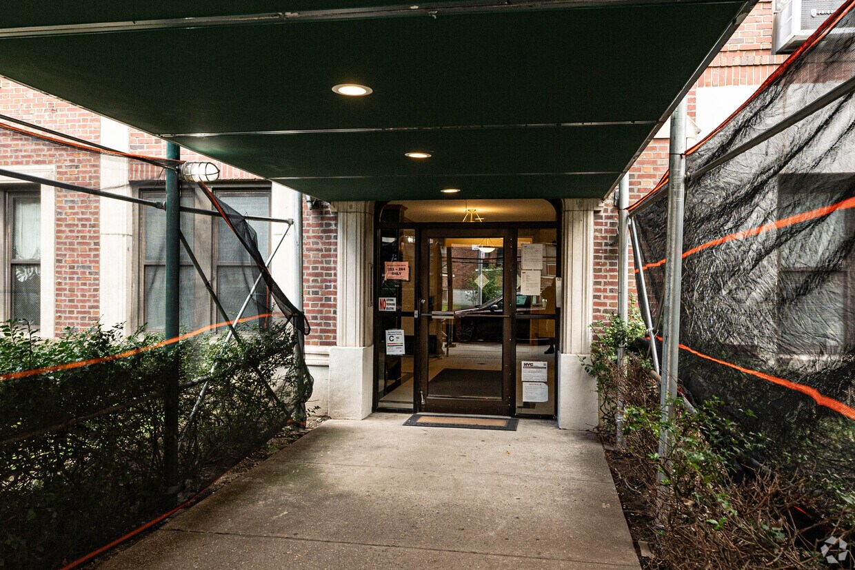Building Entrance - 115-25 Metropolitan Ave