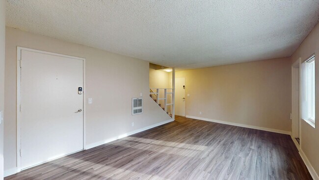 Interior Photo - Rosebeach