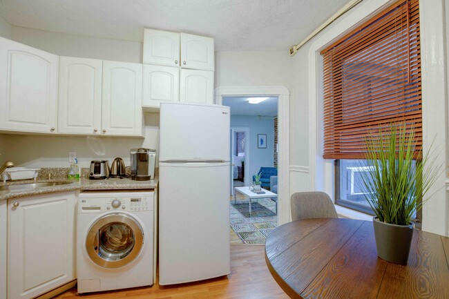 Building Photo - 286 Cambridge St