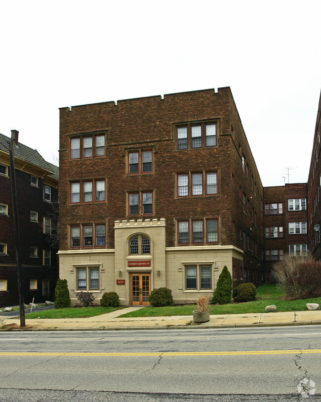 Building Photo - Cedar Fairmount