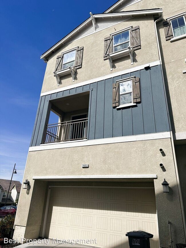Foto del edificio - 4 br, 3.5 bath House - 7053 Calistoga Ln