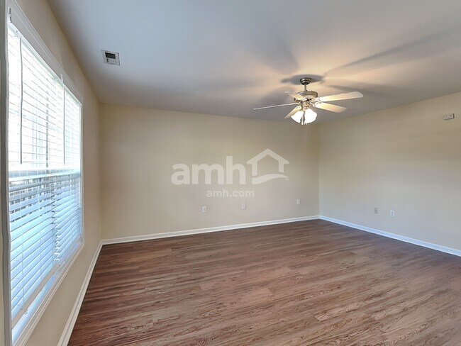 Building Photo - 39 Wolf Creek Lane