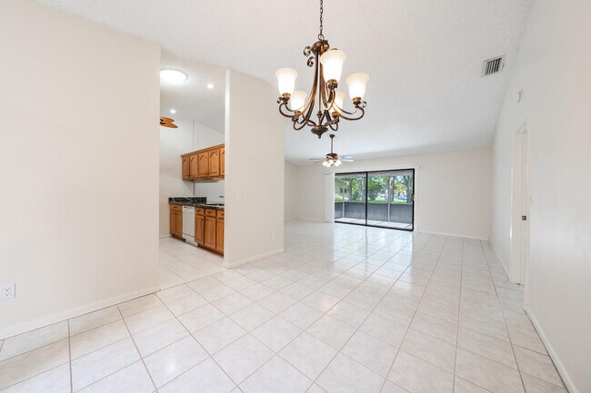 Building Photo - 2 Winchmore Ln
