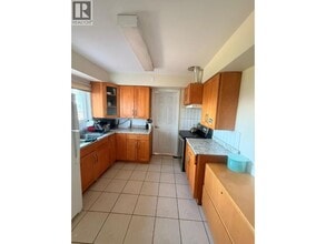 Building Photo - 4722 Ridgelawn Dr