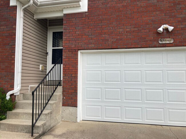 Building Photo - 100 S Osprey Ct