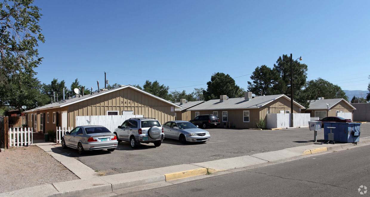 Building Photo - Crest Avenue Apartments