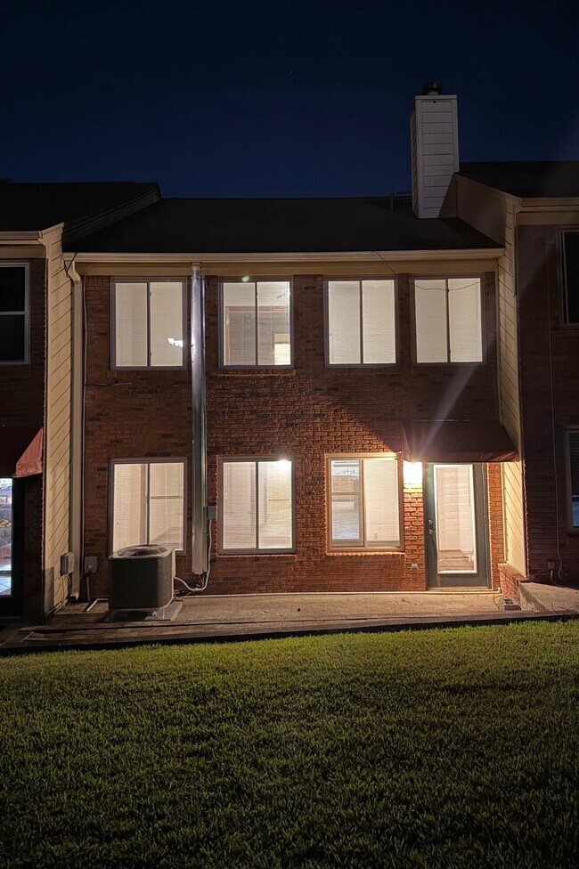 Foto del edificio - 3207 Shamrock St E