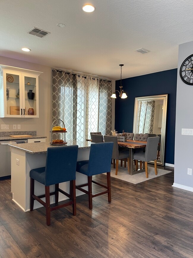 Building Photo - 3561 Brighton Park Cir