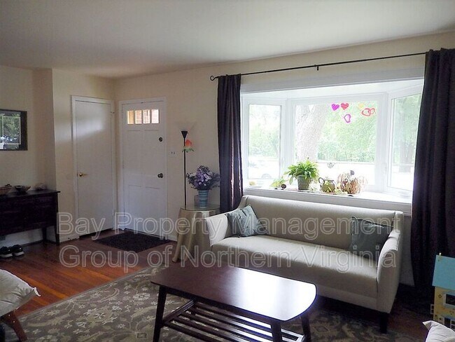 Foto del edificio - 5355 Holmes Run Pkwy