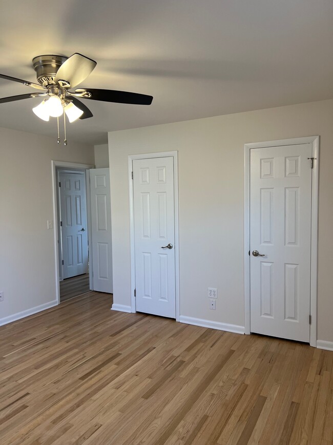 Main bedroom w/extended 2 door closet with lighting - 1445 Valley Rd