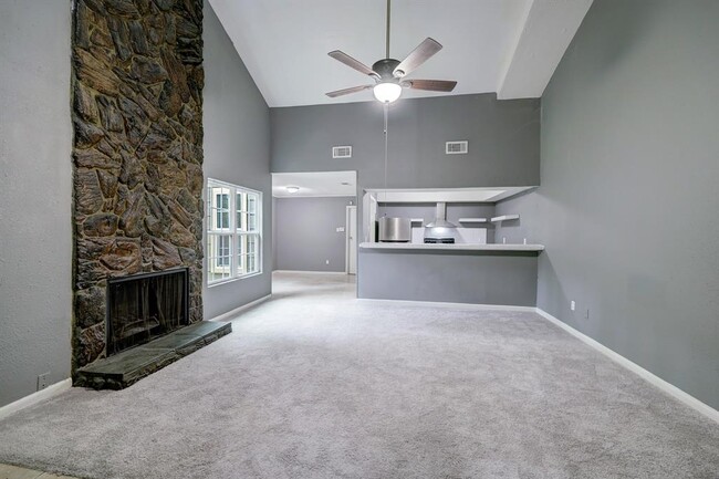 Building Photo - 12282 Wild Pine Dr