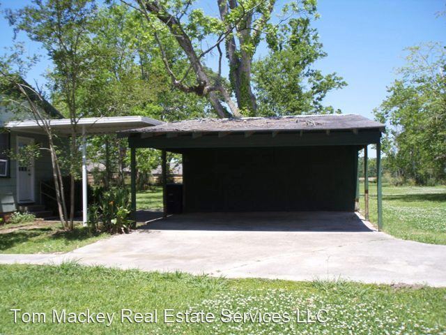 Building Photo - 3 br, 1 bath House - 16635 Tiger Bend Rd.