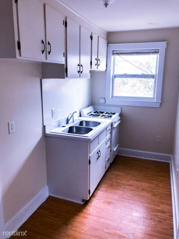 Primary Photo - 208 N 12th St