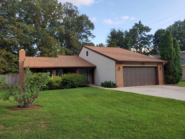 Building Photo - 417 Sugarland Run Dr