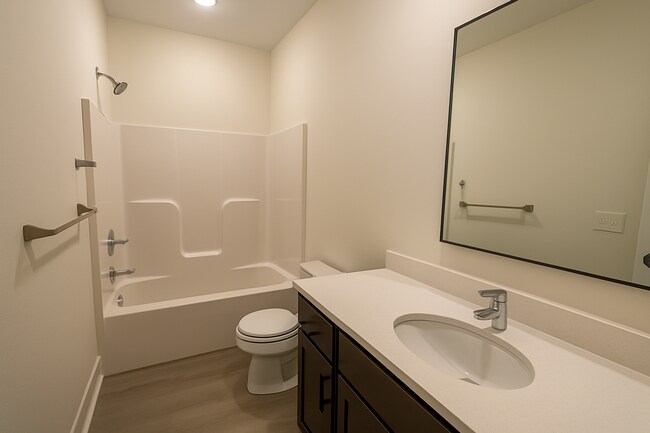 Foto del edificio - 11649/51 Harry Ct