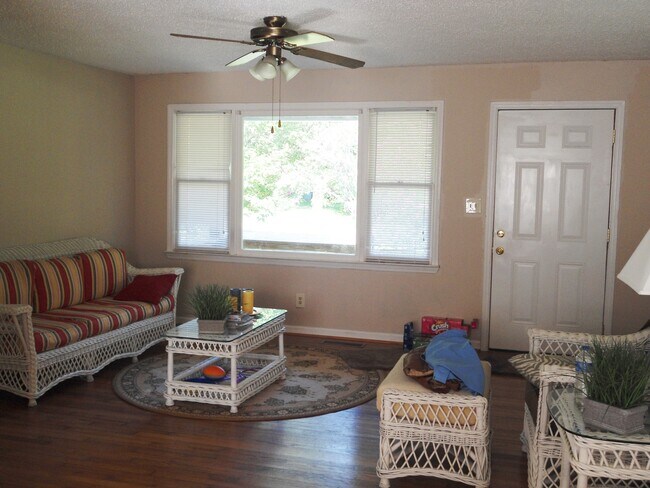 Foto del edificio - Home available for rent in Gardendale! Available to View with 48 Hours Notice!!!