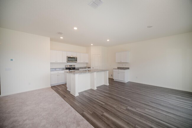 Foto del edificio - 5222 Hickory Pl