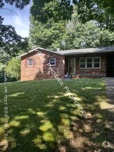 Building Photo - 509 Wilson Ave
