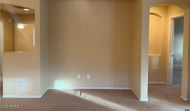 Foto del edificio - 12807 W Desert Mirage Dr