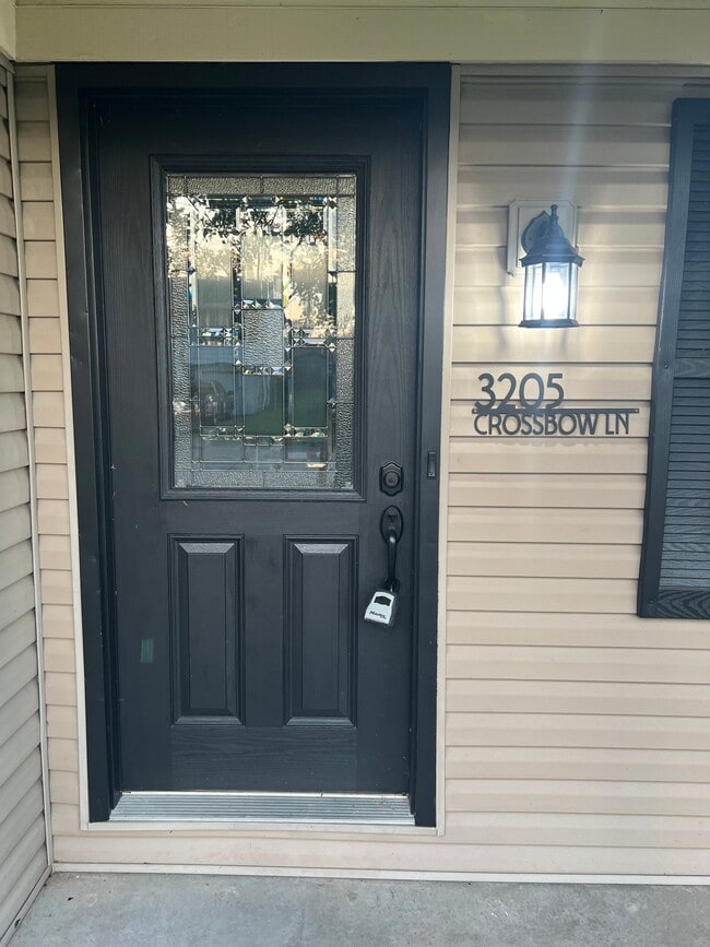 Building Photo - 3205 Crossbow Ln