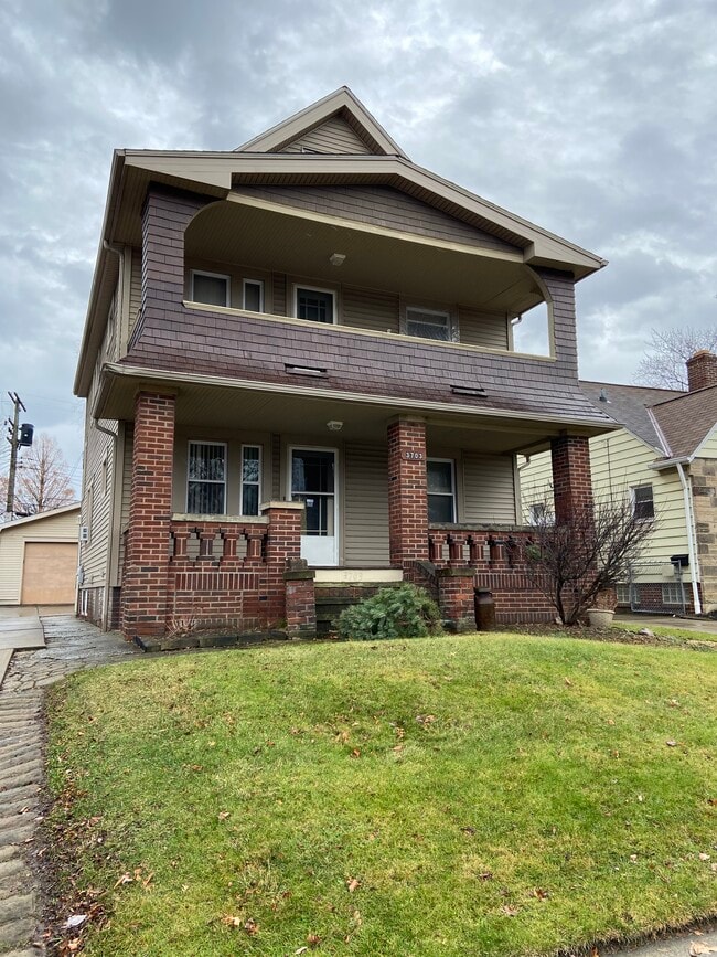 Building Photo - 3703 Albertly Ave