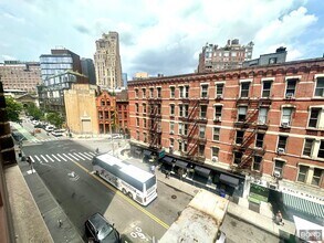 Building Photo - 1 Jane St