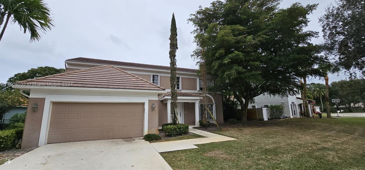 Primary Photo - 4020 Sabal Lakes Rd