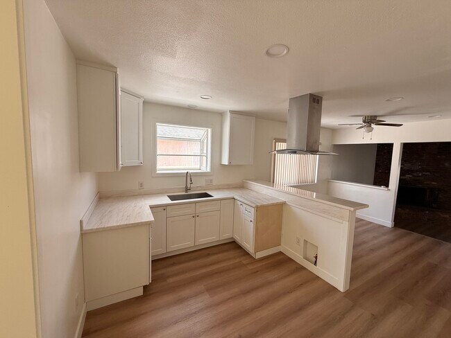 Cocina - 1919 Voorhees Ave