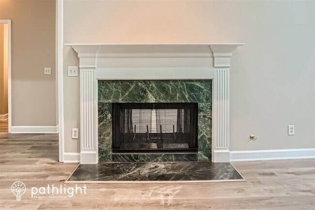 Foto del edificio - 625 Links View Dr, Sugar Hill, GA, 30518