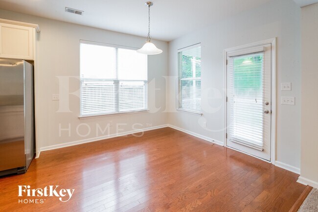 Foto del edificio - 229 Oglethorpe Cir