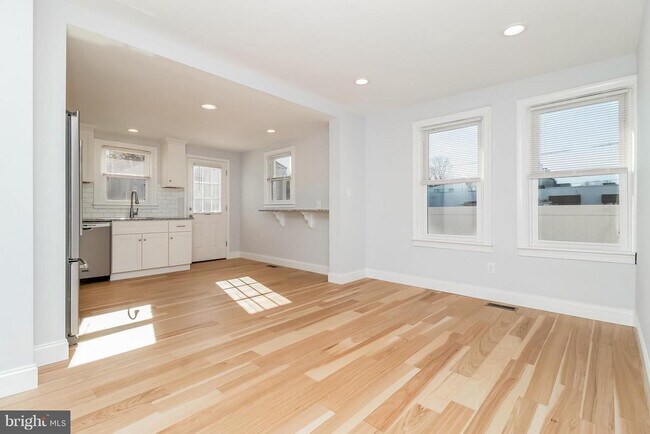 Foto del edificio - 17 State Rd