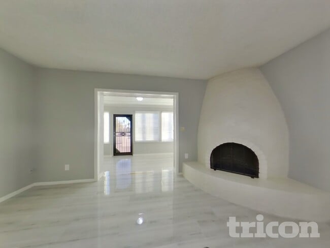 Building Photo - 6210 E Minton Pl