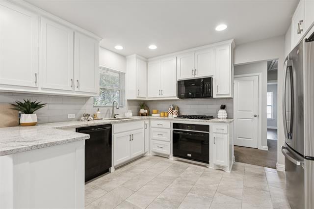 Foto del edificio - 9363 Angora St