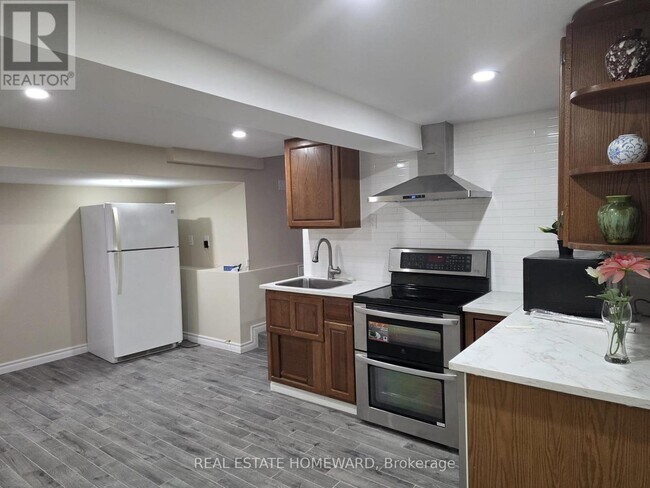 Building Photo - 61 Tanjoe Crescent