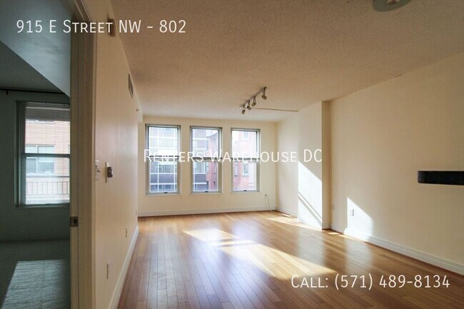 Foto del edificio - 915 E Street NW-802