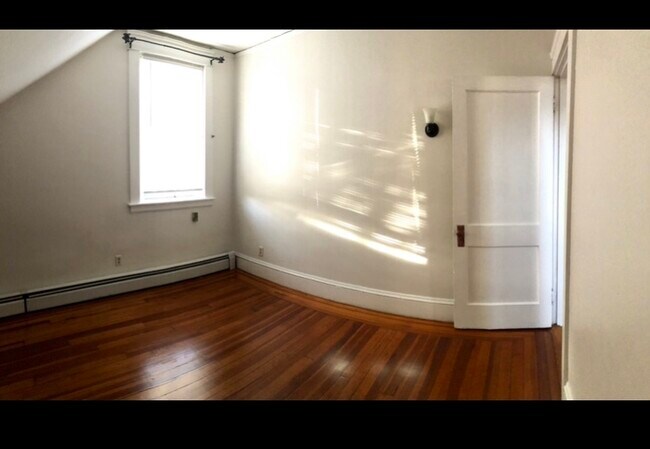 dormitorio - 51 Crandall St