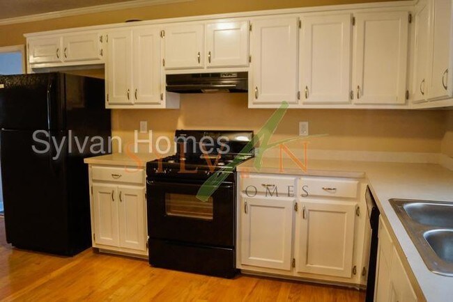 Foto del edificio - 2340 Huntington Dr