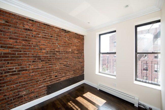 Building Photo - 322 4th Ave