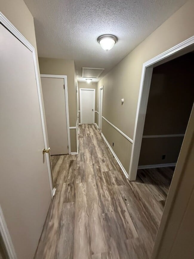 Building Photo - 3001 Green Grove Cir NE