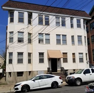 Primary Photo - 103 Devon St