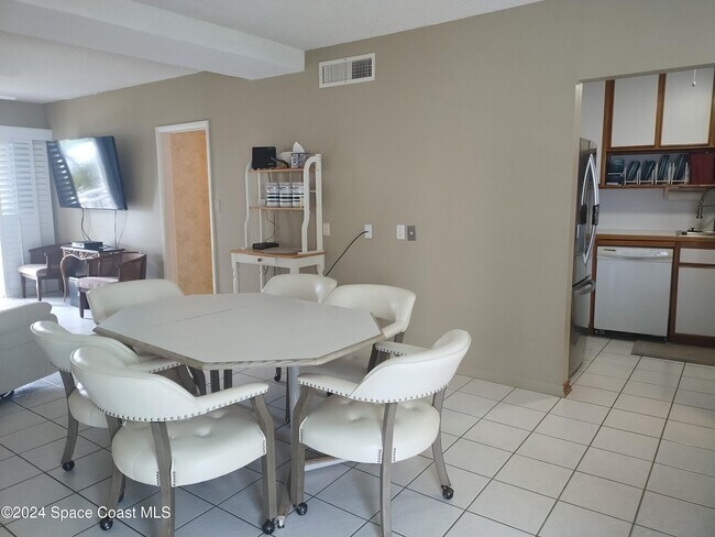 Foto del edificio - 4000 Ocean Beach Blvd