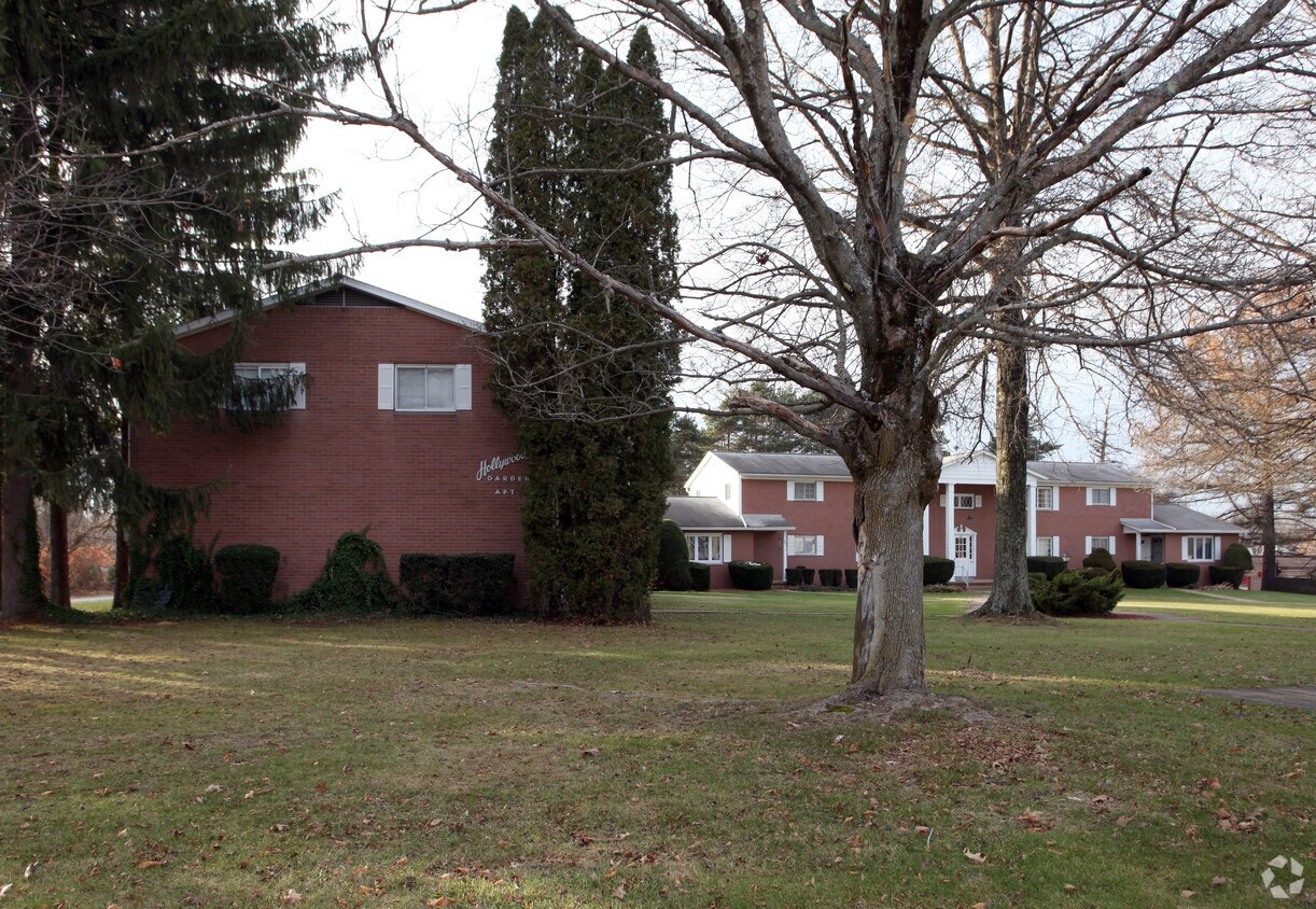 Foto del edificio - Hollywood Garden Apartments