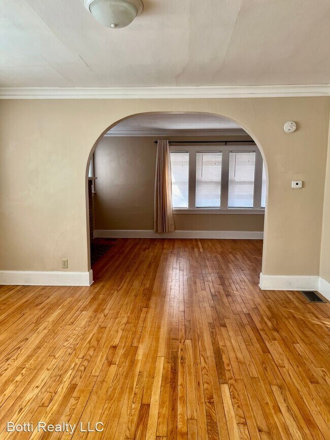 Building Photo - 2 br, 1 bath House - 1707 Grant Ave