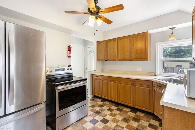 Building Photo - 3 br, 1 bath House - 1706 Homecrest Ave